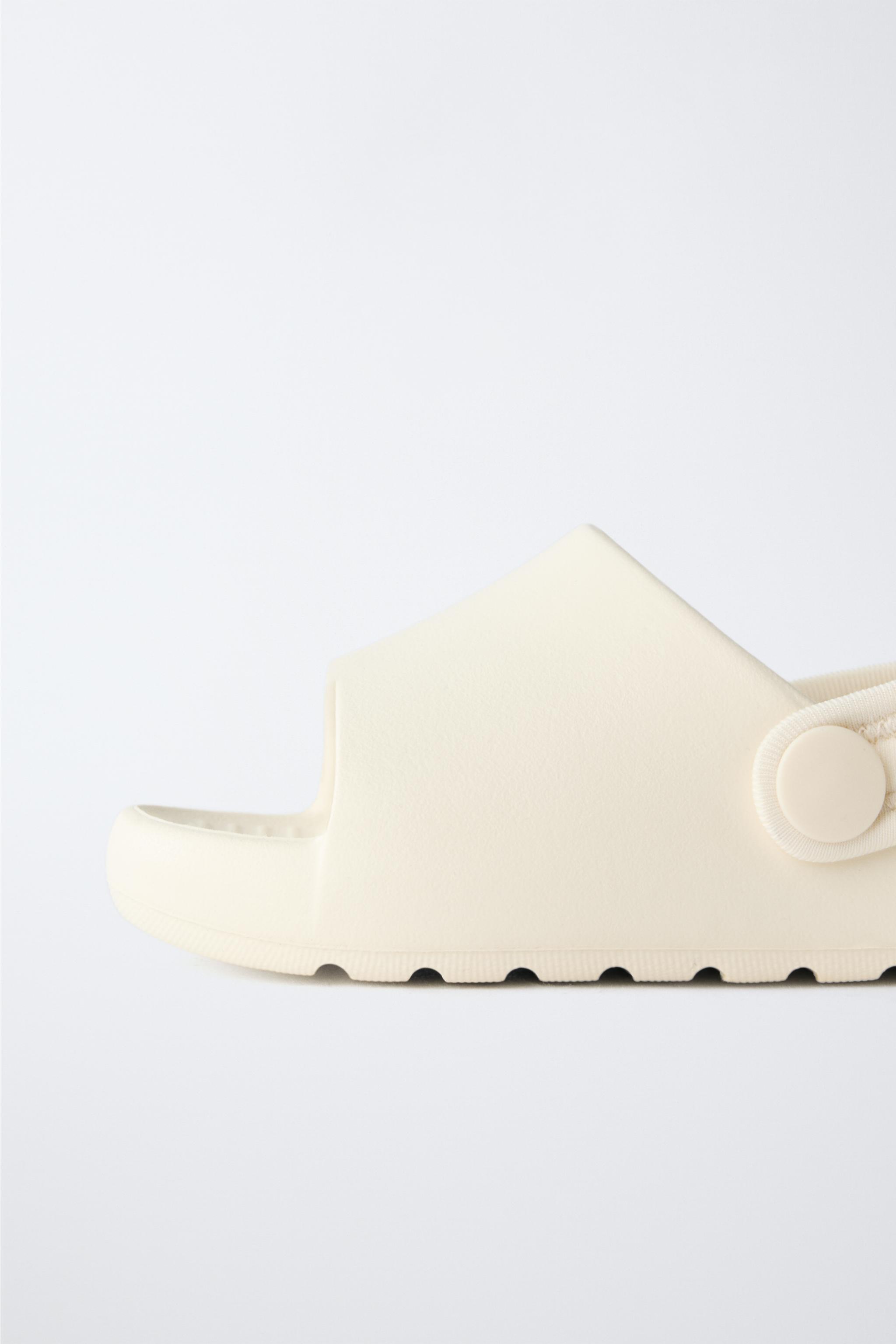 RUBBER SLIDE SANDALS